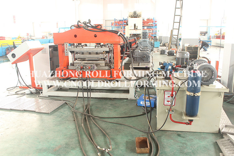 STAINLESS STEEL ANTI SLIDE PLATE ROLL FORMING MACHINE