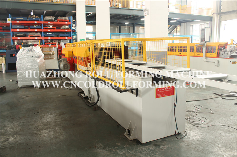  P ROLLER SHUTTER BOX FORMING MACHINE