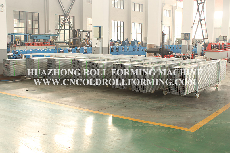 PHOTOVOLTAIC SUPPORT ROLL FORMING MACHINE