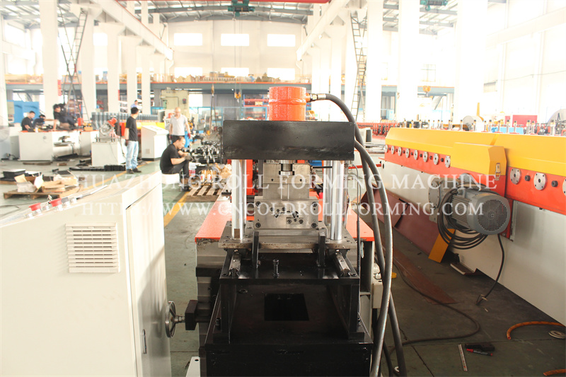 ROLLER SHUTTER DOOR FORMING MACHINERY(CHAIN)