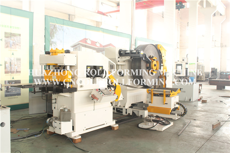 Three-in-one hydraulic uncoiler with servo feeding system