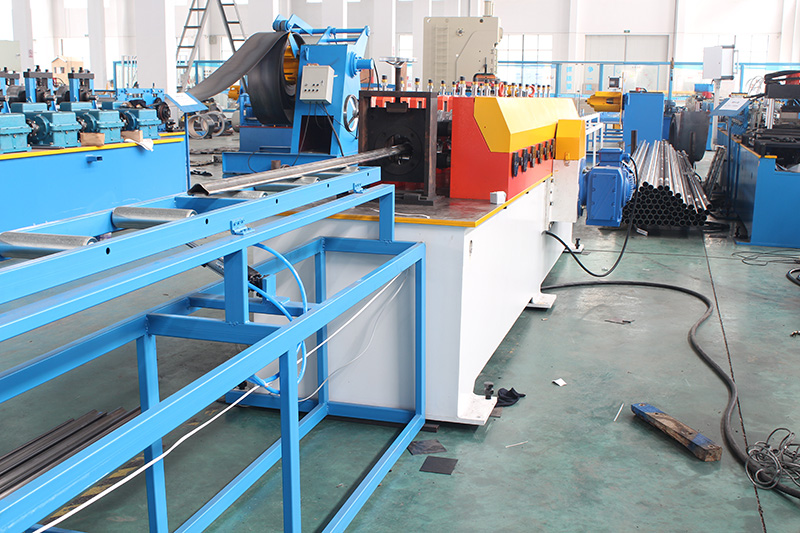 SPECIAL TUBE ROLL FORMING MACHINE (FAST SPEED)