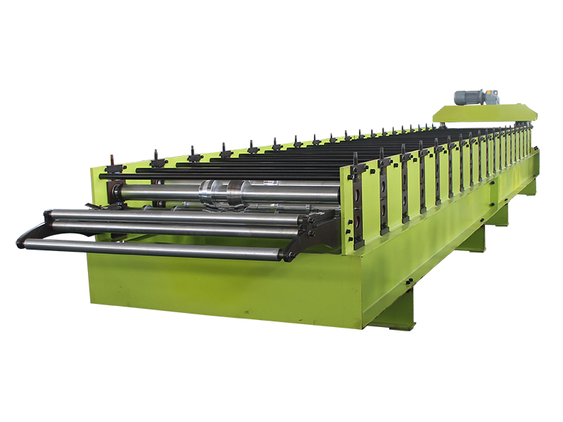 ROLL FORMING MACHINE FOR ROOF PANEL