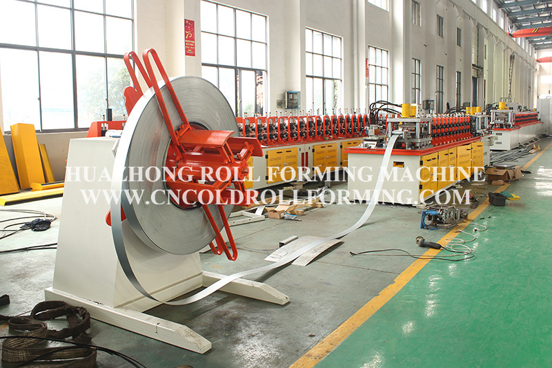 HORIZONTAL CONNECTOR ROLL FORMING MACHINE